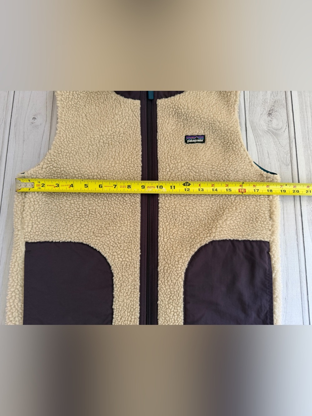 Kids Patagonia Retro-X 65619 tan purple Sherpa fleece vest. Size youth XL - Picture 10 of 12